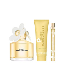 Marc Jacobs Daisy 3 piece Gift Set for Women (3.3oz EDT, 2.5oz lotion, 0.33oz travel spray)